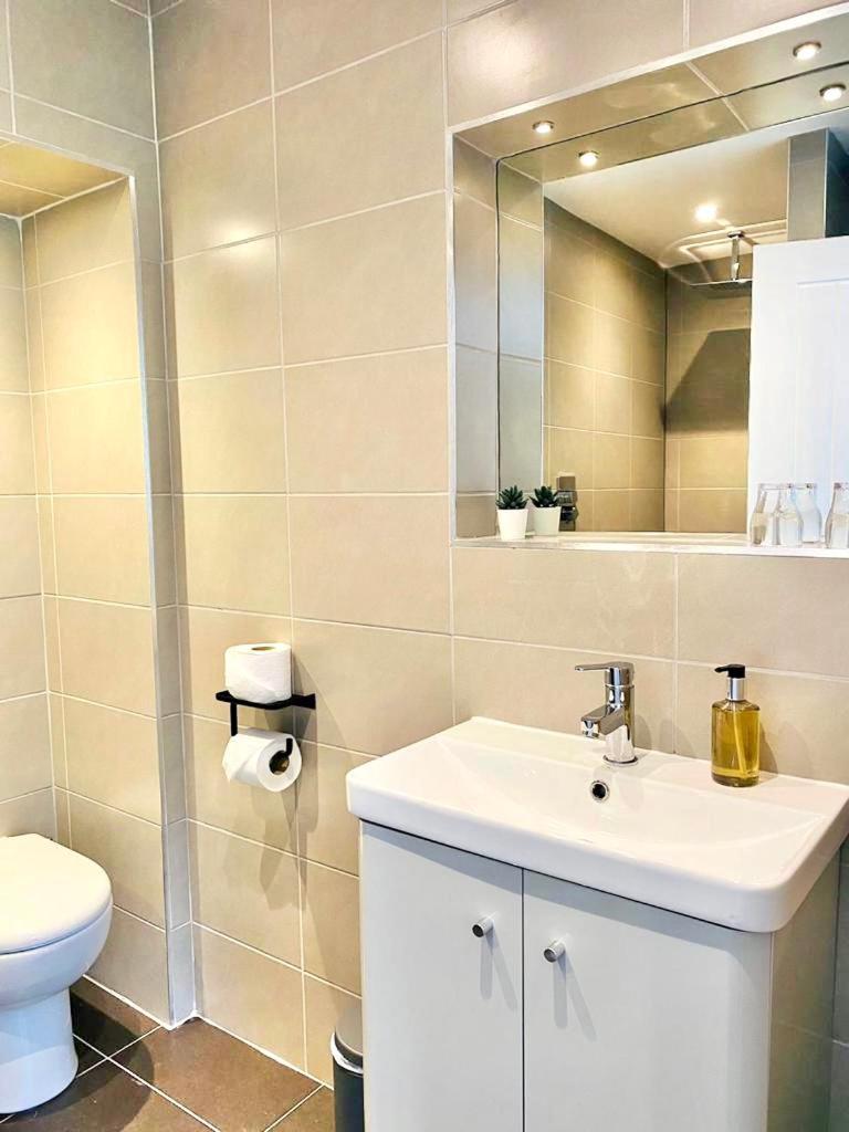 Mode Apartments St Annes Литам-Сент-Эннс Экстерьер фото