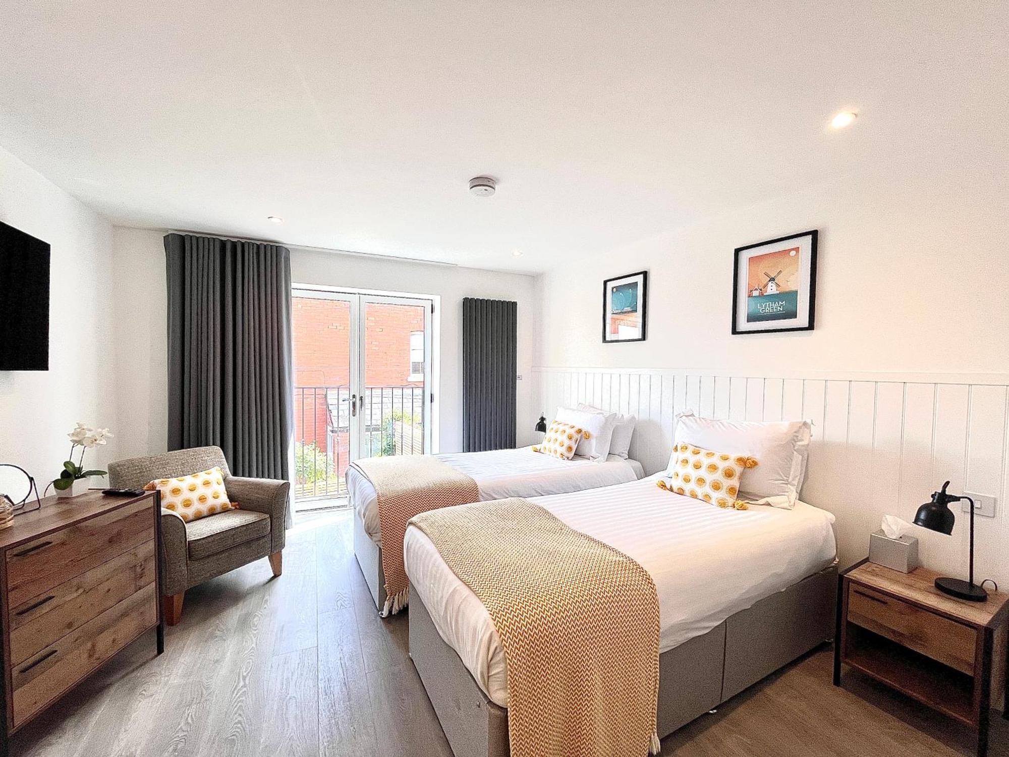 Mode Apartments St Annes Литам-Сент-Эннс Экстерьер фото